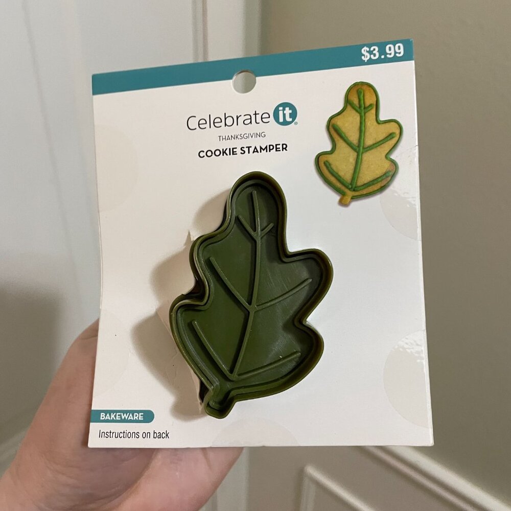 Celebrate It - Cookie Stampers - Apple and Leaf MUST BE BUNDLED, MARKED DOWN - Picture 4 of 5
